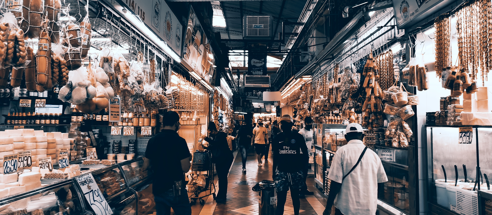 Comment réaliser une analyse concurrentielle grande distribution efficace ?