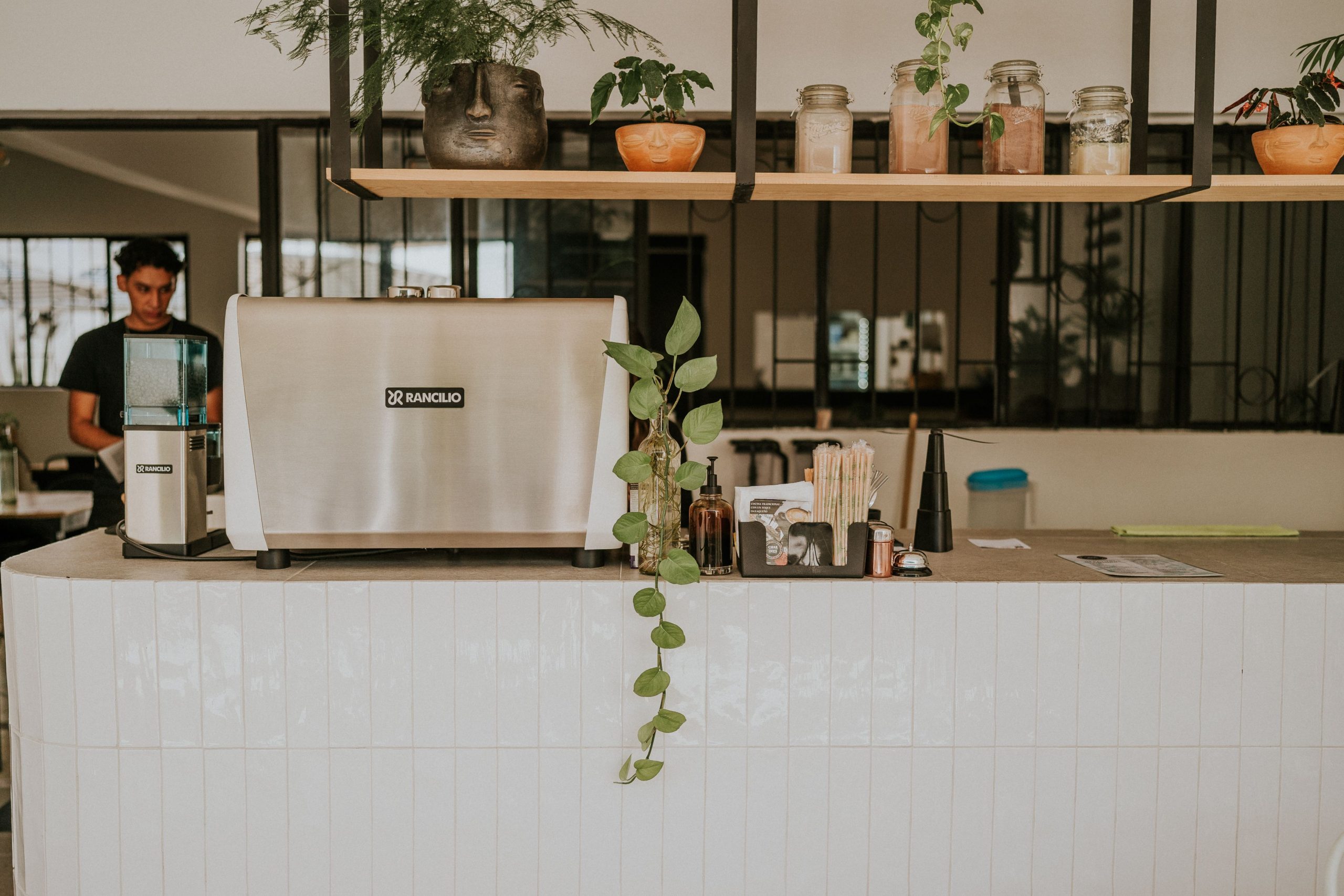 Café contemporain machine espresso Rancilio design