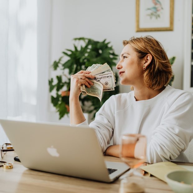 Comment se faire un complément de salaire sans se ruiner en temps ?